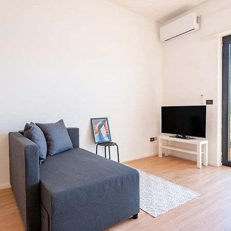 Central & Elegant Loft - With Balcony Bari Exterior photo