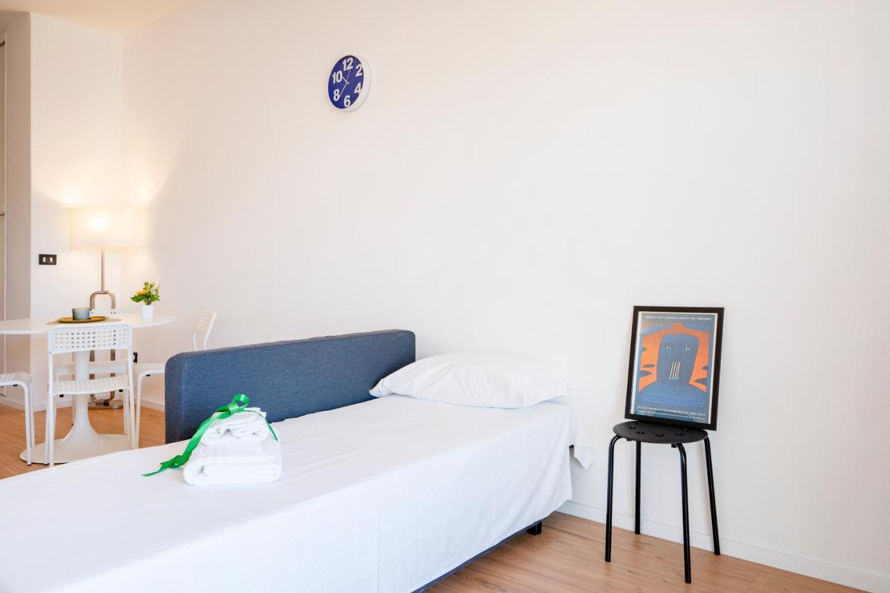 Central & Elegant Loft - With Balcony Bari Exterior photo