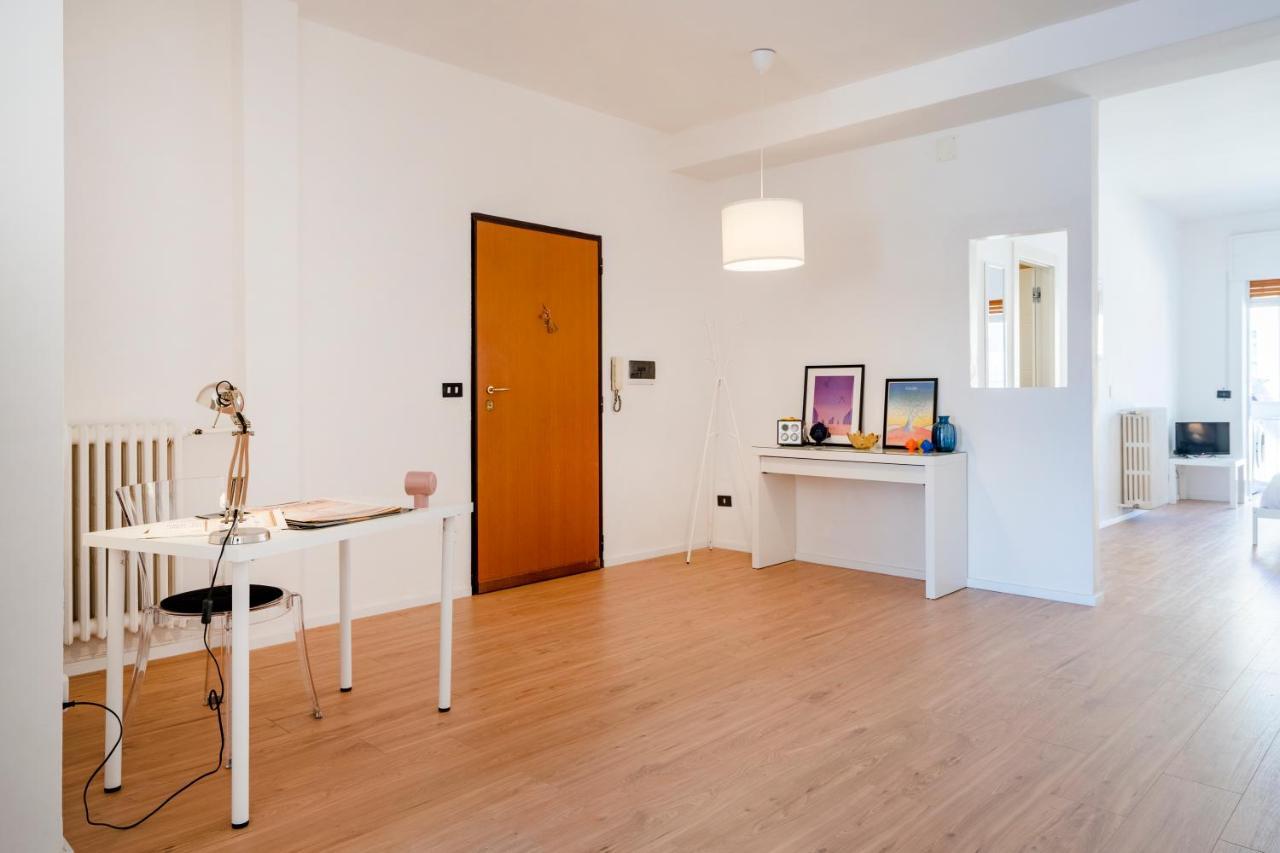 Central & Elegant Loft - With Balcony Bari Exterior photo